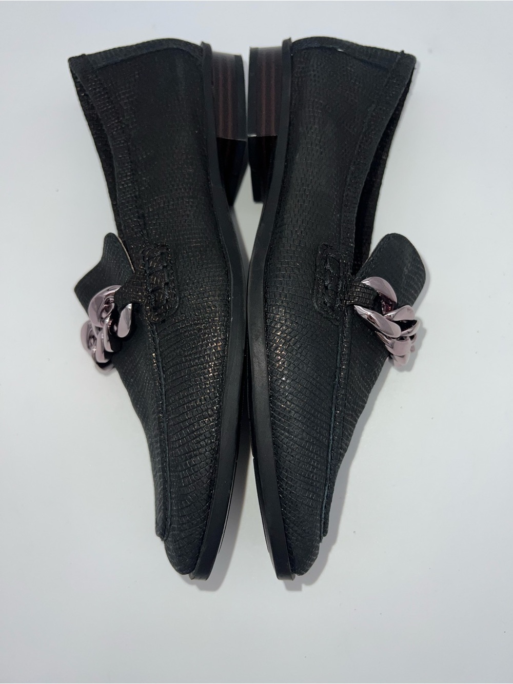 Clarks Sarafyna Iris shimmer Leather loafers Women’s size 6 shoes silver chain - Picture 3 of 9